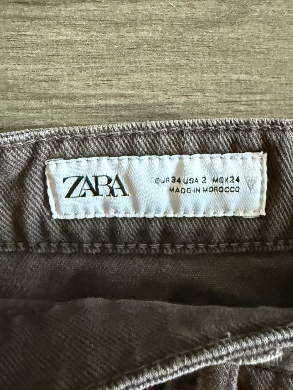 Zara Straight-Leg Brown Denim Jeans - Picture 3 of 4